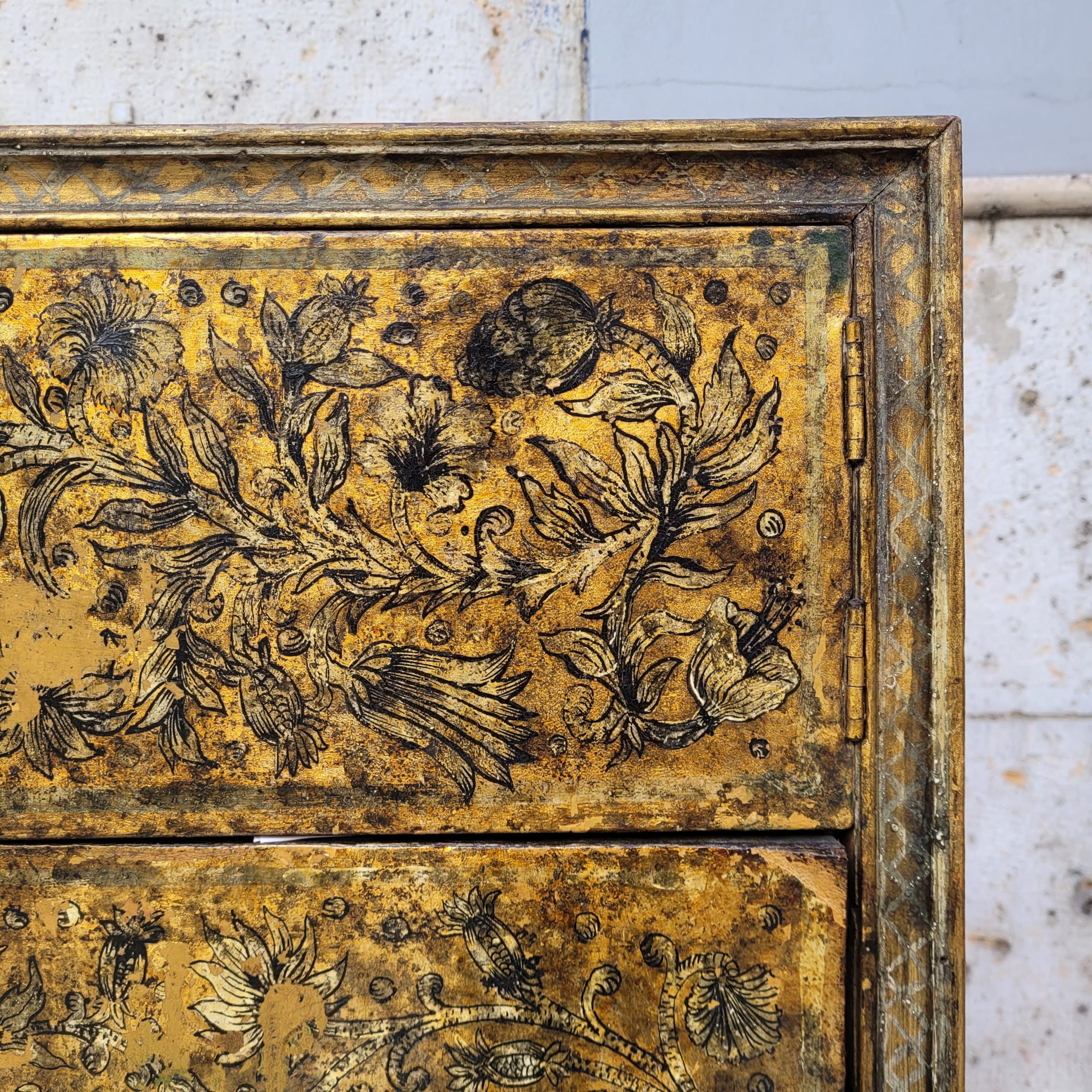 cabinet_dorado (3)