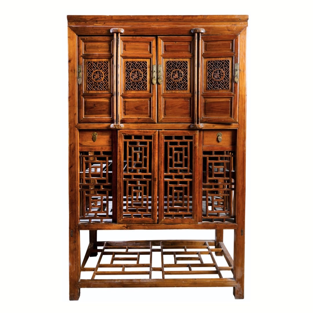 Mueble / Armario “Gabinete de erudito”, madera de olmo, trabajo de celosía, Dinastía Qing, s. XIX - China