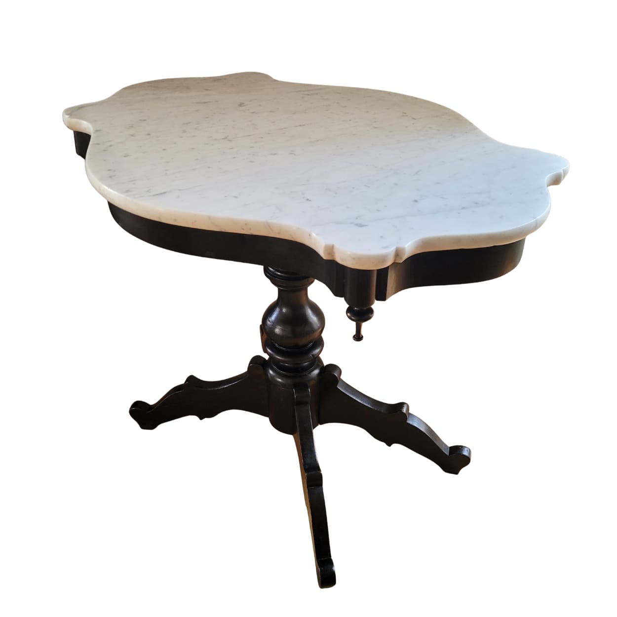 Mesa galápago alfonsina, madera ebonizada y sobre de mármol, p. s. XX - España